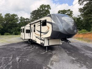 2018 SALEM BY FOREST RIVER HEMISPHERE